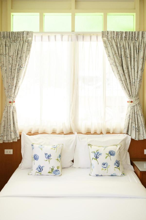 Baan Dinso Hostel Μπανγκόκ Εξωτερικό φωτογραφία